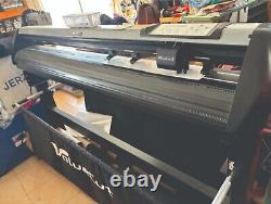 54 Mutoh ecosolvent printer with cutter