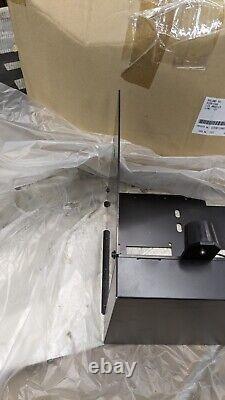 NEW Roland VersaExpress RF-640 Wide Large Format Printer SCRATCH/DENT